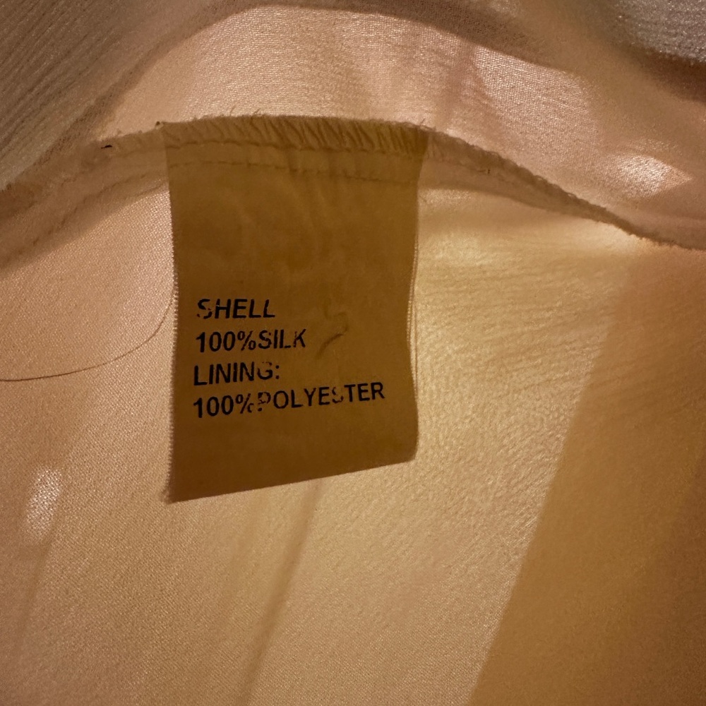 Cacharel Vintage 100% Silk Yellow Top. Size S. - Picture 8 of 8